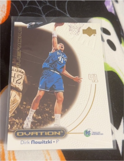 2000-01 Upper Deck Ovation #12 Dirk Nowitzki — front