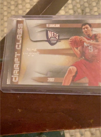 2007 Fleer Draft Class Yi Jianlian — front