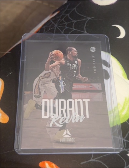2020-21 Panini Chronicles Luminance #150 Kevin Durant — front