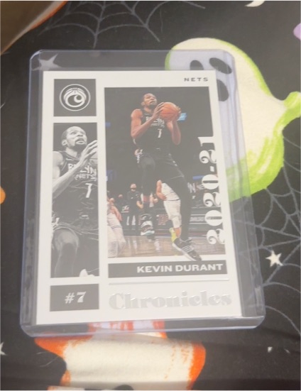 2020-21 Panini Chronicles #10 Kevin Durant — front