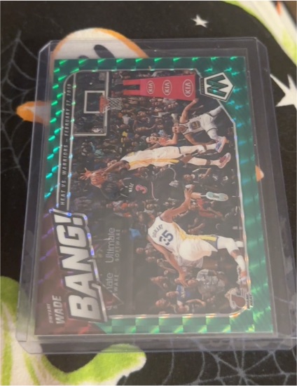 2020-21 Panini Mosaic #12 Dwyane Wade Bang! Green Prizm — front