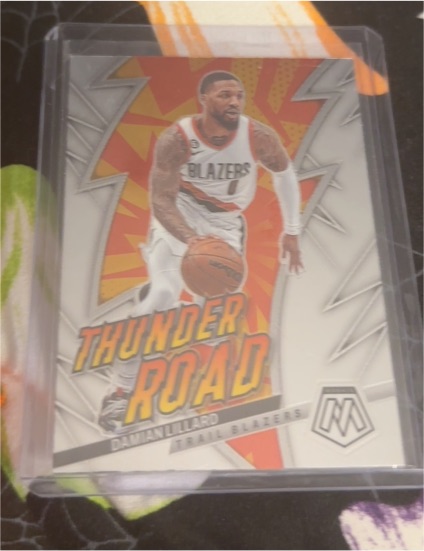 2022-23 Panini Mosaic #18 Damian Lillard Thunder Road — front