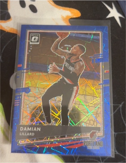 2020-21 Panini Donruss Optic #144 Damian Lillard Blue Velocity — front