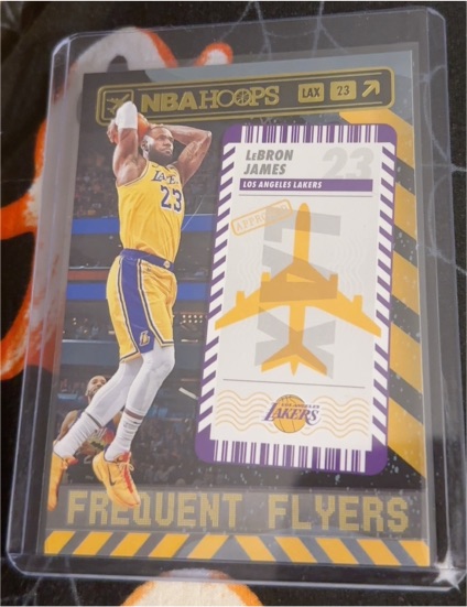 2021-22 Panini NBA Hoops #13 LeBron James Frequent Flyers — front