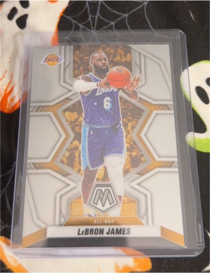 2021-22 Panini Mosaic #286 LeBron James — front