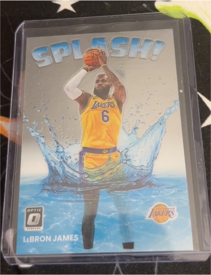 2022-23 Panini Donruss Optic #15 LeBron James Splash! — front