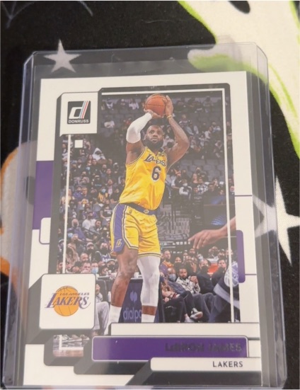 2022-23 Panini Donruss #128 LeBron James — front