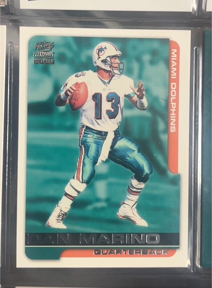 2000 Pacific Paramount #125 Dan Marino — front