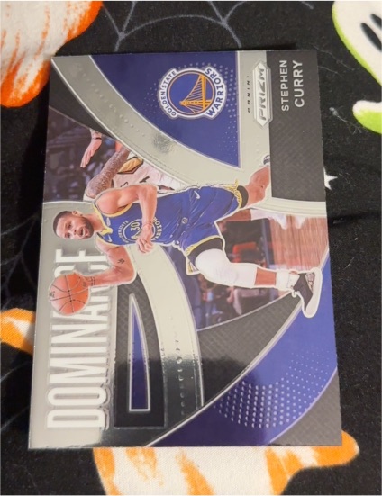 2021-22 Panini Prizm #14 Stephen Curry Dominance — front