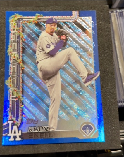 2025 Topps Holiday #H135 Blake Snell — front