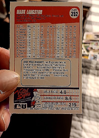 1990 Fleer #352 Mark Langston — back