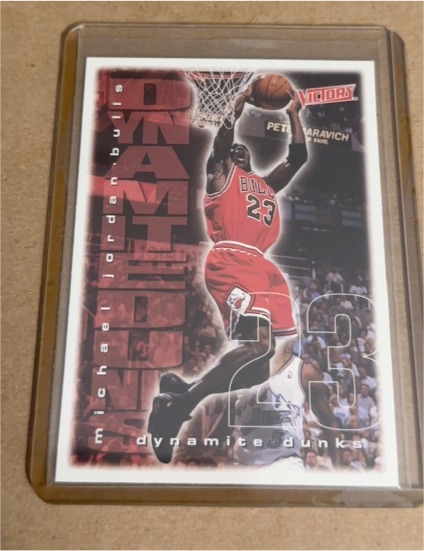 1999-00 Upper Deck Victory #331 Michael Jordan Dynamite Dunks — front