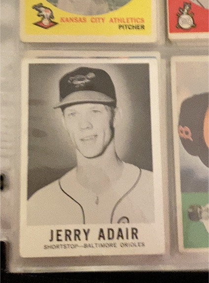 1960 Leaf #28 Jerry Adair — front