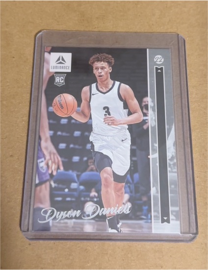 2022-23 Panini Chronicles Draft Picks Luminance #32 Dyson Daniels — front