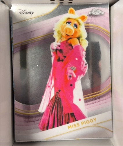 2025 Topps Chrome Disney #123 Miss Piggy — front