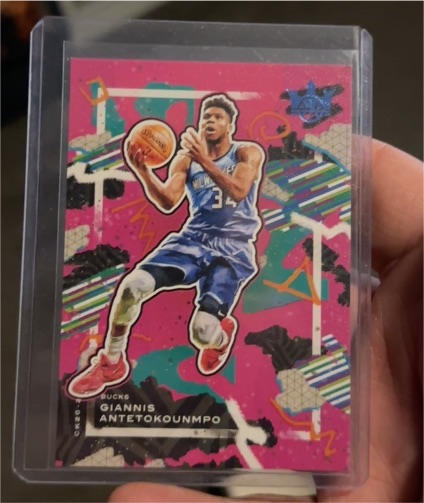 2020-21 Panini Court Kings #31 Giannis Antetokounmpo — front