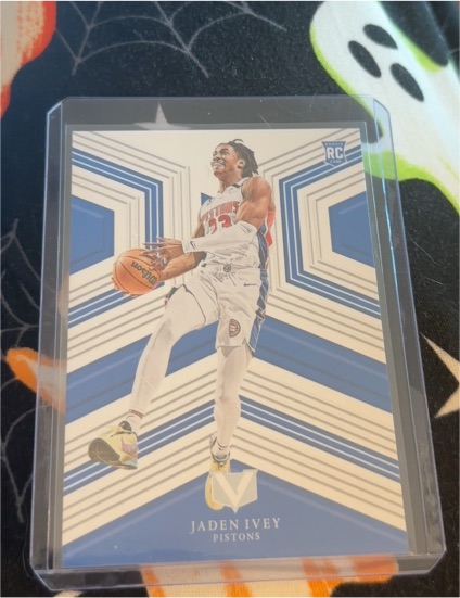 2022-23 Panini Chronicles Vertex #191 Jaden Ivey RC Pistons — front
