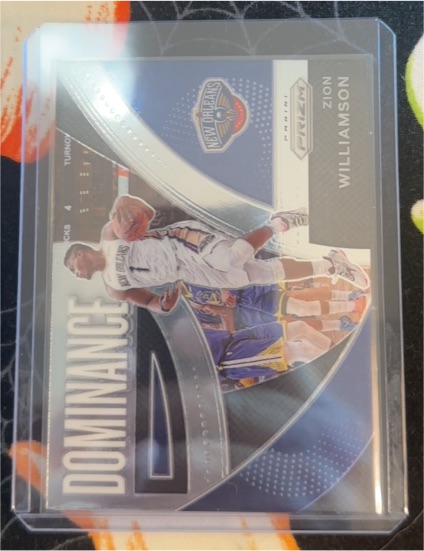 2021-22 Panini Prizm #17 Zion Williamson Dominance — front