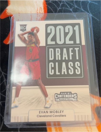 2021-22 Panini Contenders #3 Evan Mobley — front