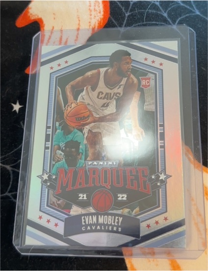 2021-22 Panini Chronicles Marquee #368 Evan Mobley — front