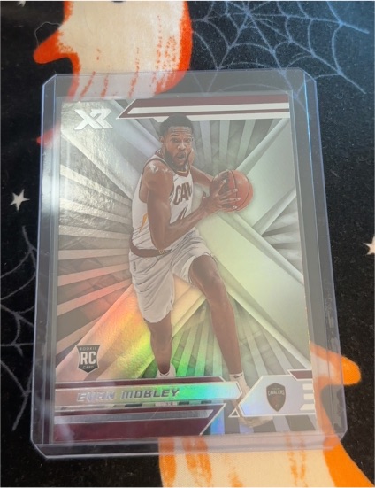 2021-22 Panini Chronicles XR #380 Evan Mobley — front