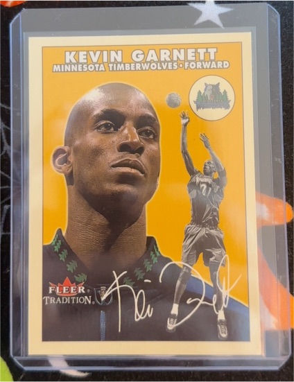 2000-01 Fleer Tradition #151 Kevin Garnett — front