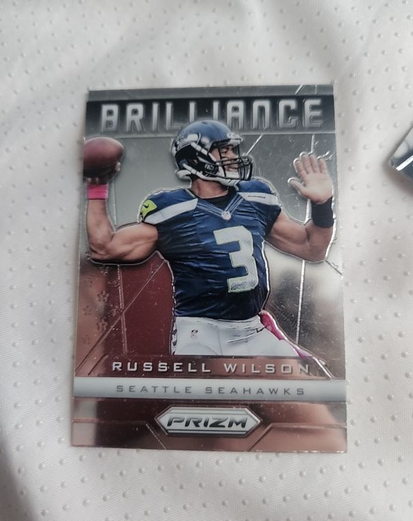 2013 Panini Prizm #16 Russell Wilson — front