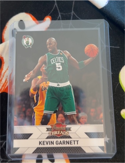 2010-11 Panini Threads #94 Kevin Garnett — front