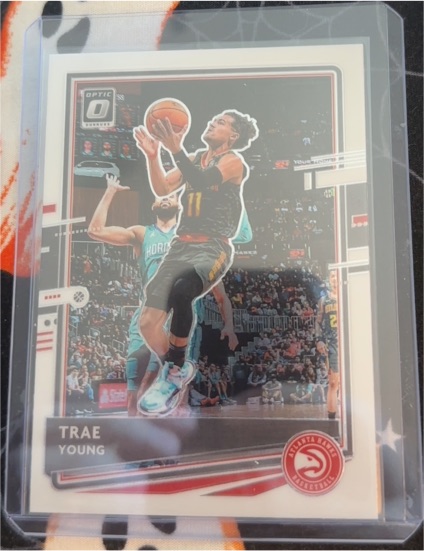 2020-21 Panini Donruss Optic #2 Trae Young — front