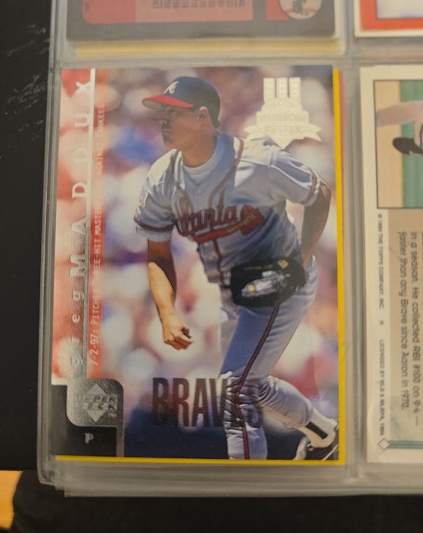 1998 Upper Deck #30 Greg Maddux Atlanta Braves — front