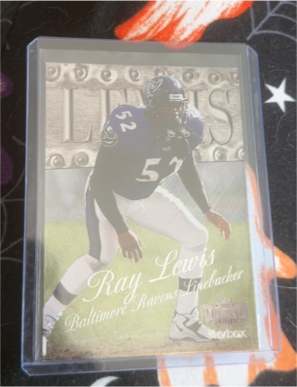 1999 Skybox Metal Universe #38 Ray Lewis — front