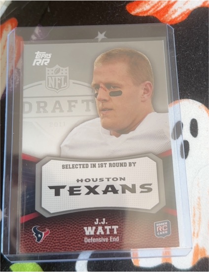2011 Topps Rising Rookies #146 J.J. Watt — front