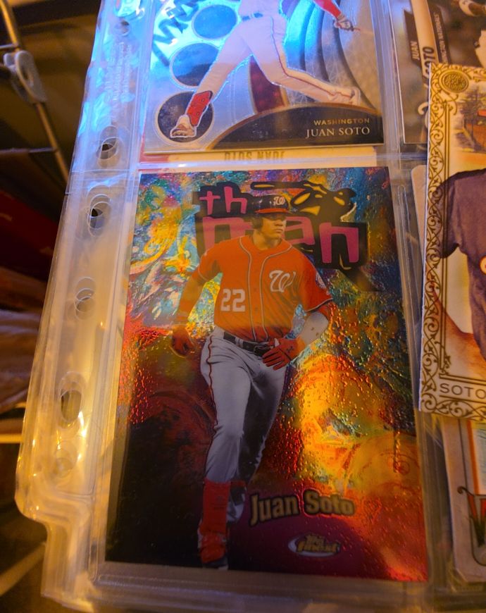 2020 Topps Finest #FTM7 Juan Soto The Man — front