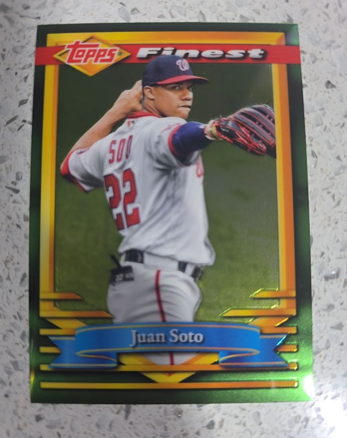 2021 Topps Finest Flashbacks #117 Juan Soto — front