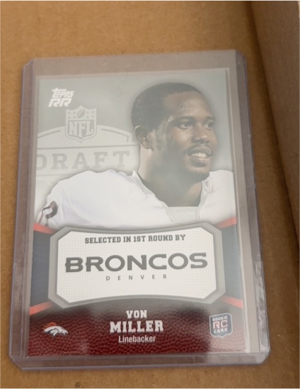 2011 Topps Rising Rookies #200 Von Miller — front