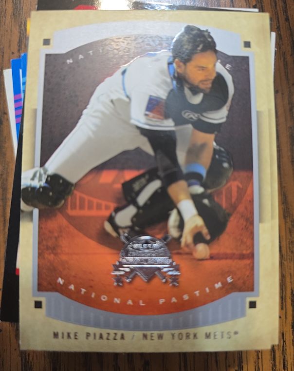 2005 Fleer National Pastime #48 Mike Piazza — front