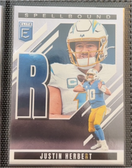 2025 Panini Donruss Elite #39 Justin Herbert Spellbound R Green — front