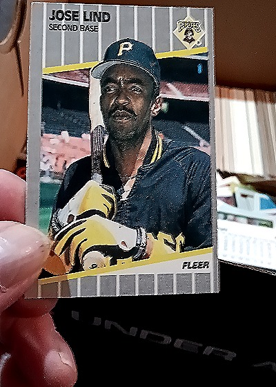 1989 Fleer #214 Jose Lind — front