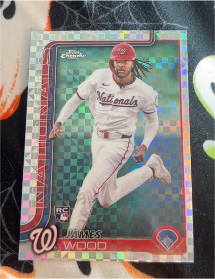 2025 Topps Chrome #132 James Wood — front