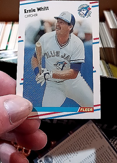 1988 Fleer #253 Ernie Whitt — front