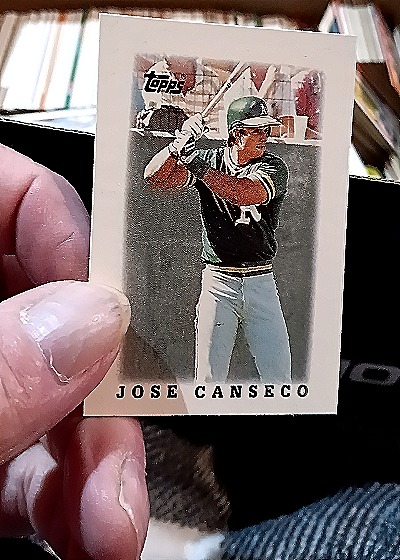 1986 Topps Mini Leaders #30 Jose Canseco — front