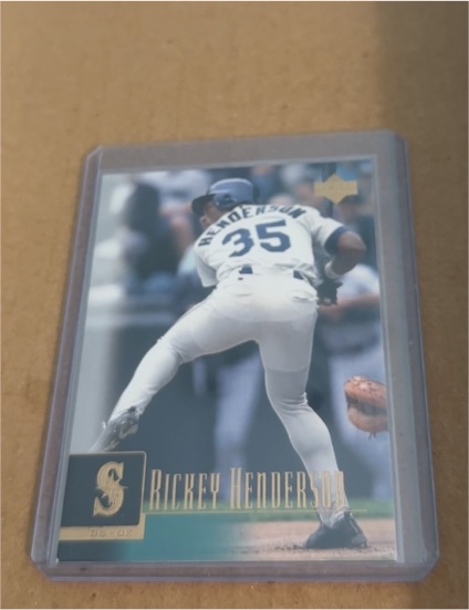2001 Upper Deck #88 Rickey Henderson — front
