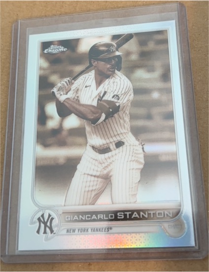 2022 Topps Chrome #139 Giancarlo Stanton — front
