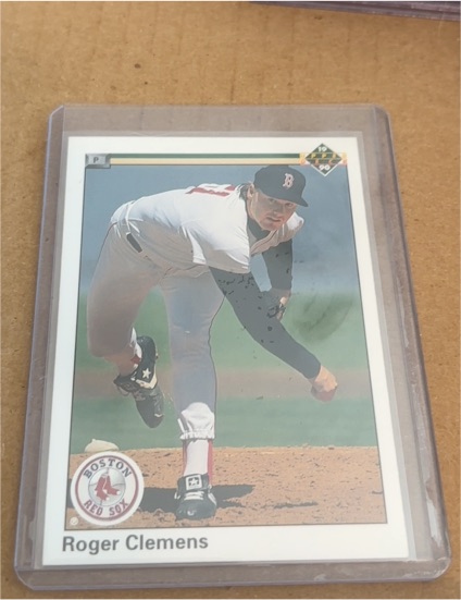 1990 Upper Deck #323 Roger Clemens Boston Red Sox — front