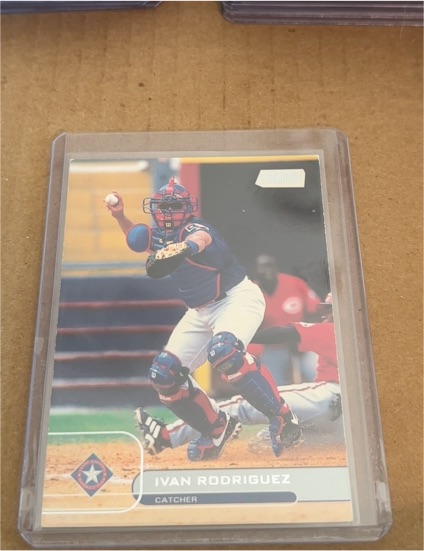 2002 Stadium Club #25 Ivan Rodriguez — front