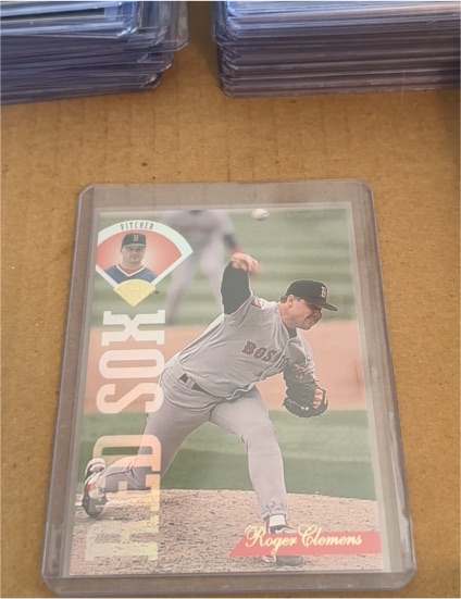 1995 Leaf #255 Roger Clemens — front