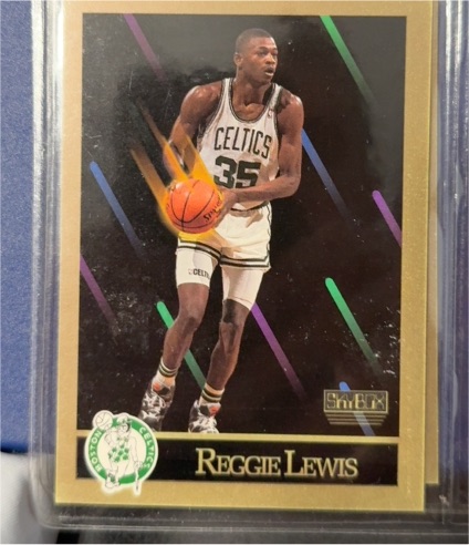1990 SkyBox #18 Reggie Lewis — front