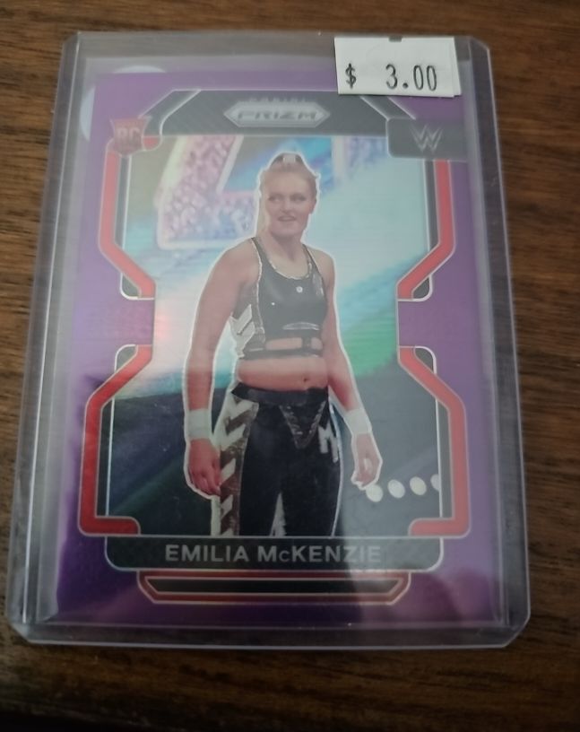 2022 Panini Prizm WWE #182 Emilia McKenzie — front