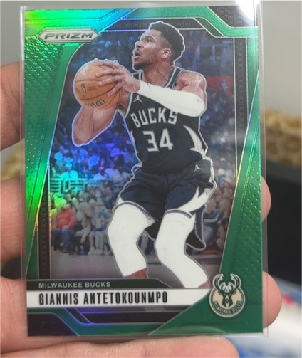 2024-25 Panini Prizm #85 Giannis Antetokounmpo — front