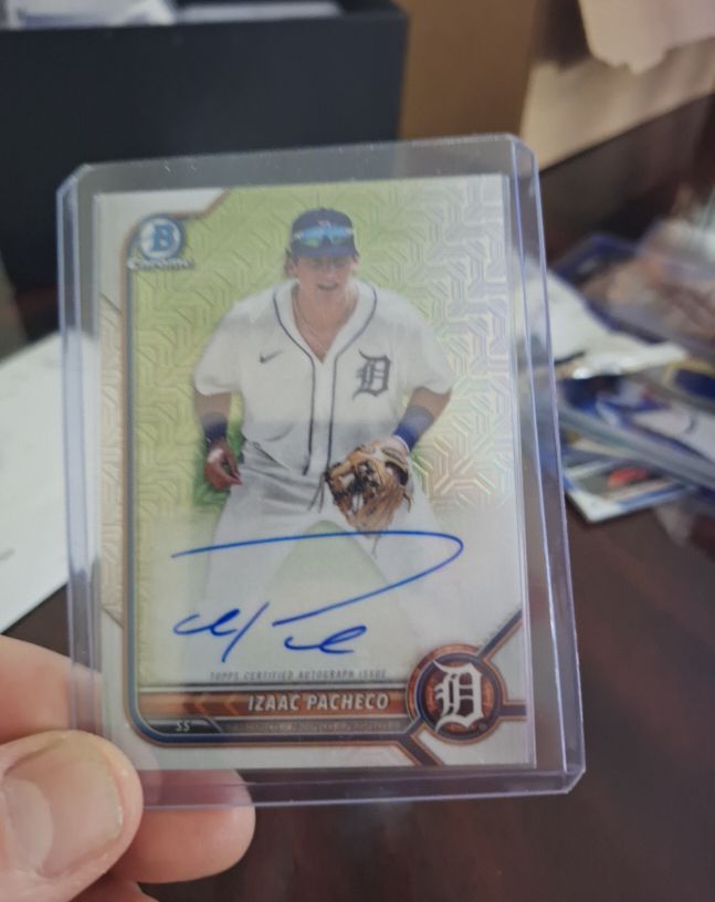 2022 Bowman Chrome Mega Box Mojo Autographs #BMA-IP Izaac Pacheco — front